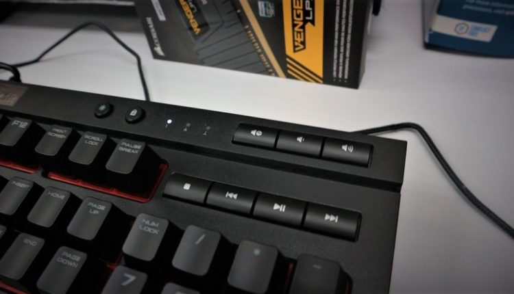 Review: Corsair K68 Mechanical Keyboard -