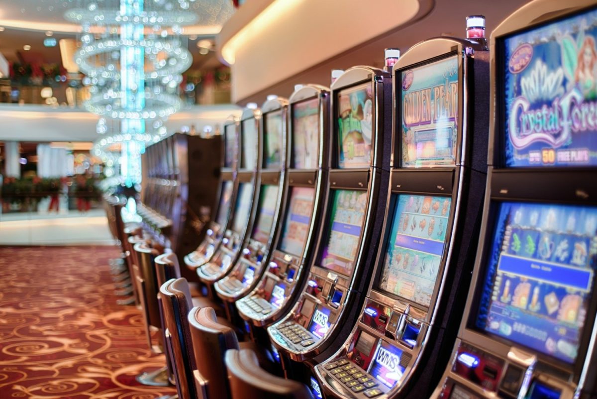 What are the most popular real money casino games? -