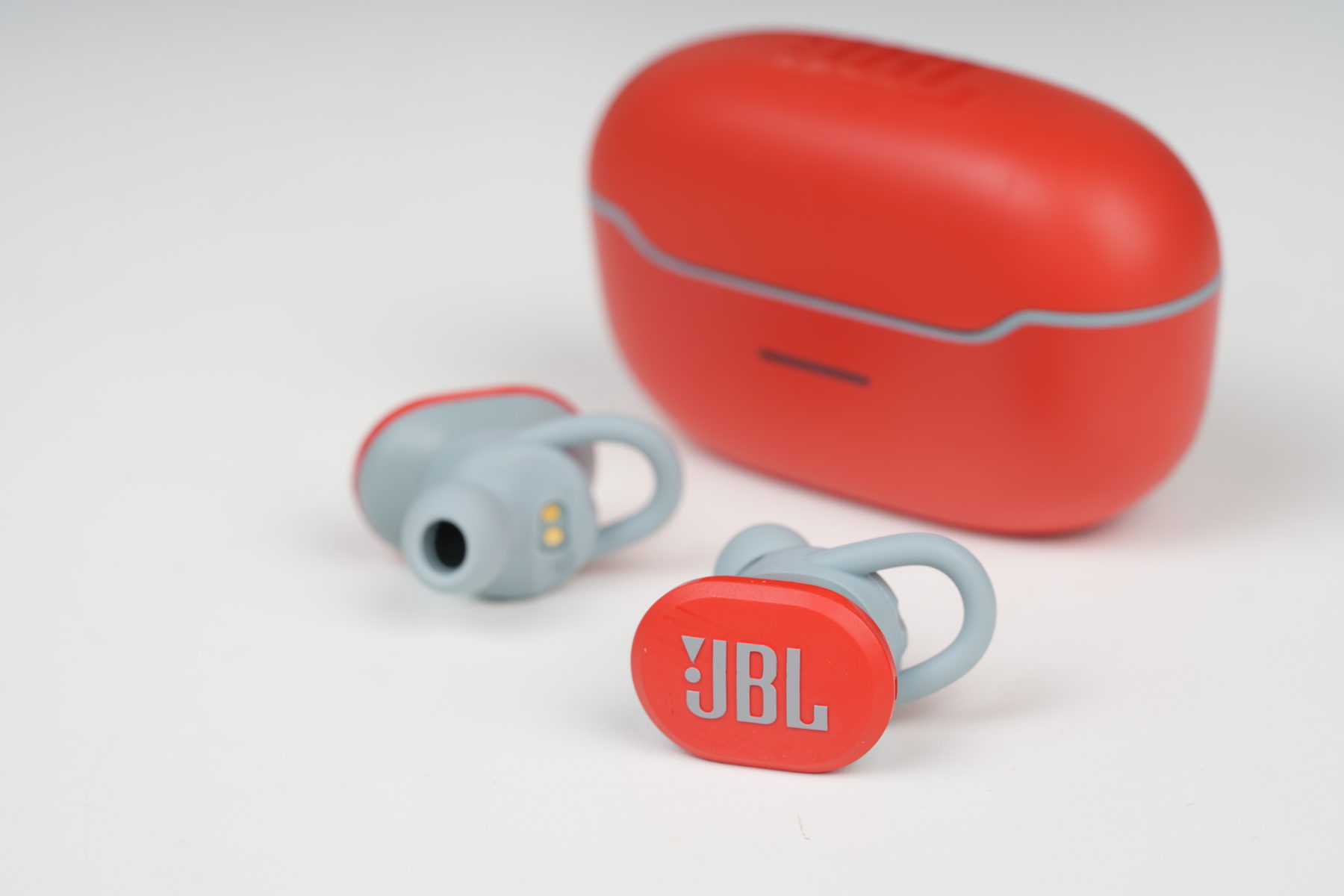 Jbl Philippines Showcases New Tws Ear Buds With Anc, New Partybox And New Streaming Mic