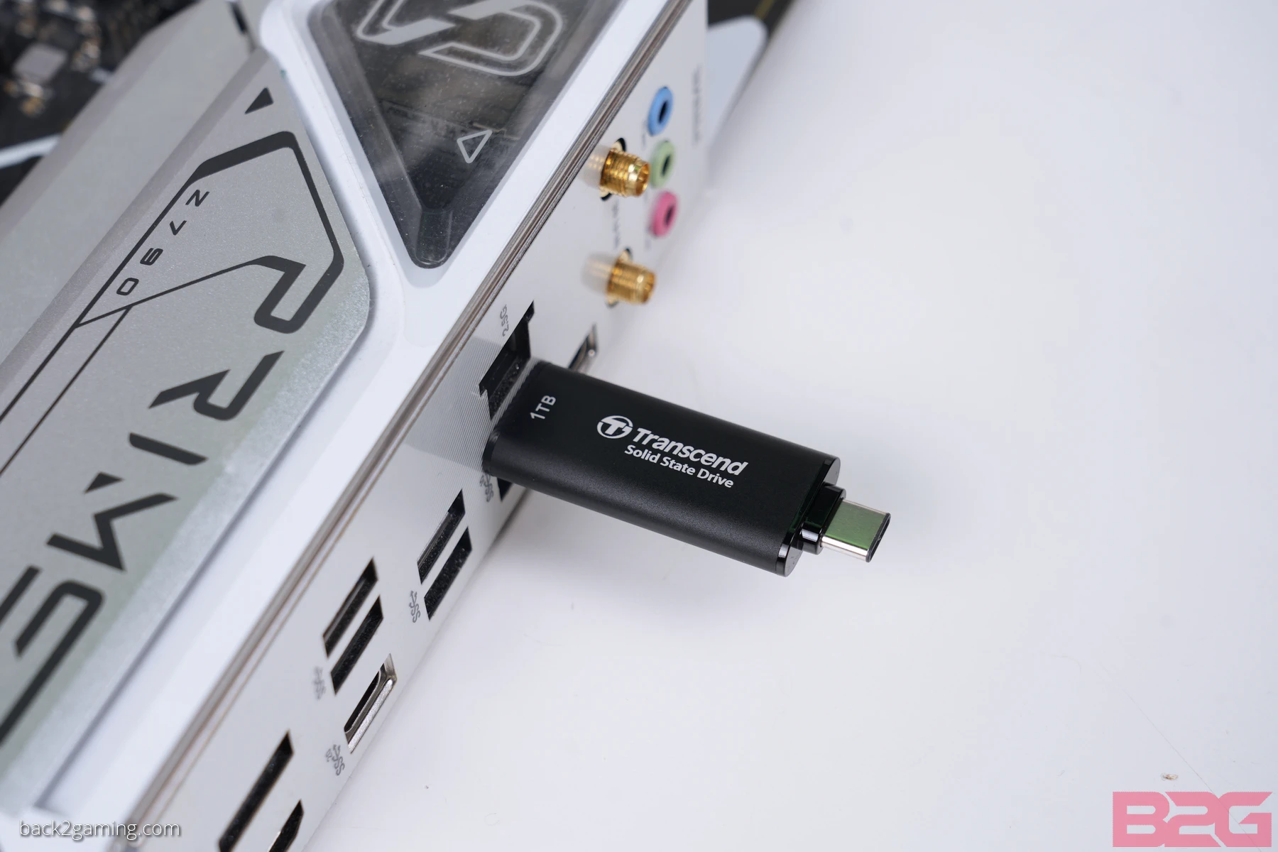 Transcend ESD310C 1TB Pen Drive SSD Review - Dual ports of awesomeness